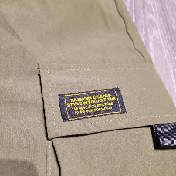 GREEN CARGO PANTS - Picture 3 of 3